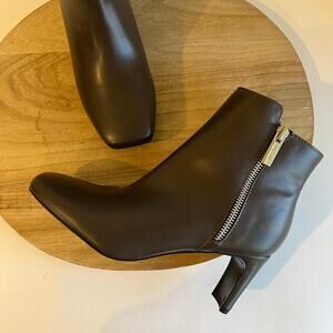 Calvin Klein Chocolate Brown Leather Square Toe Zipper Ankle Boot Size 6.5